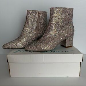 Betsey Johnson Glitter Ankle Boots - Silver ladies size 7.5 Parrrtay in style!